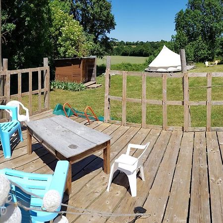 Camping La Petite Houmee Curzay-sur-Vonne Экстерьер фото