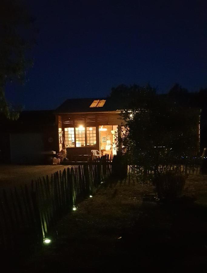 Camping La Petite Houmee Curzay-sur-Vonne Экстерьер фото