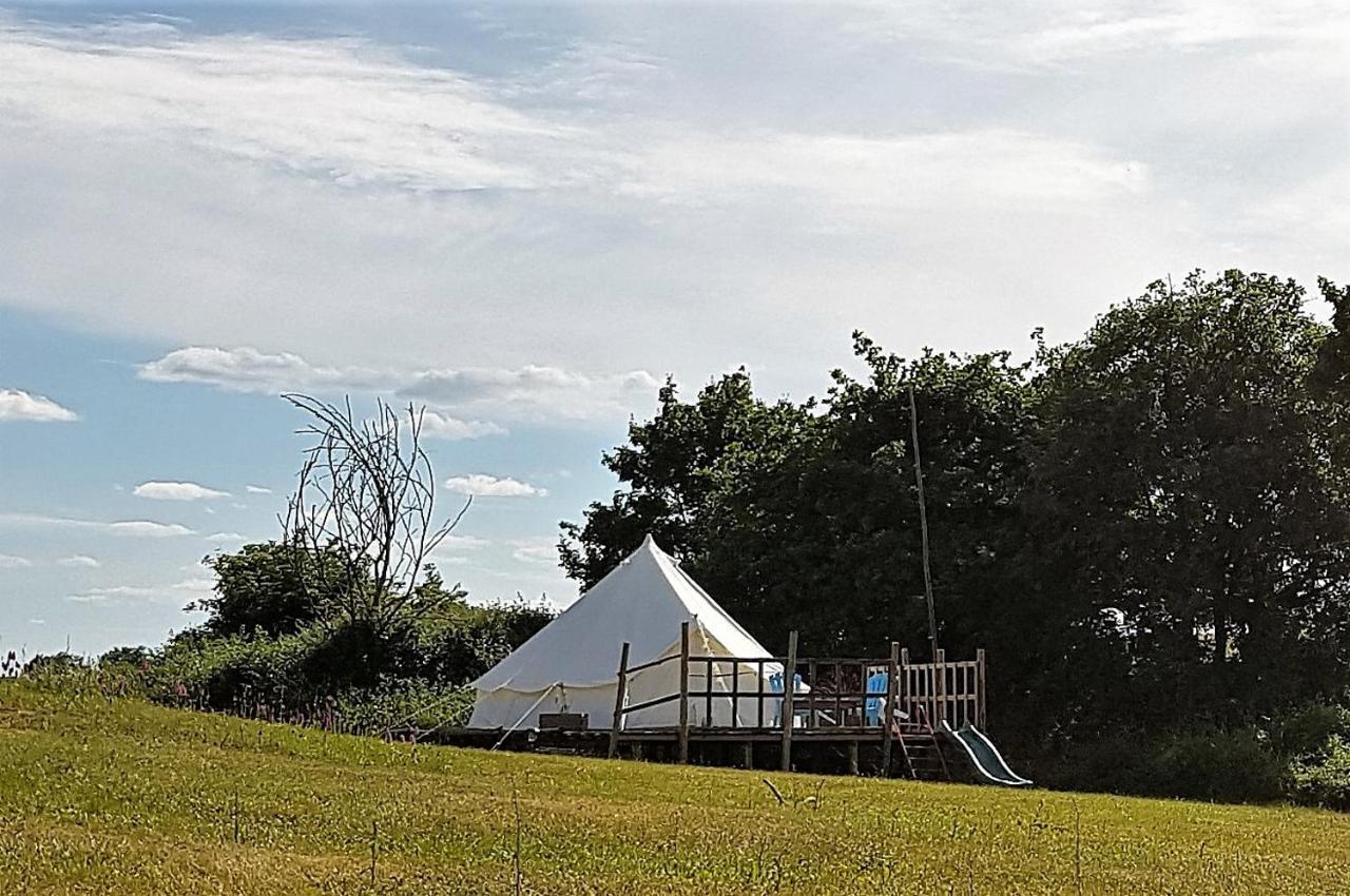 Camping La Petite Houmee Curzay-sur-Vonne Экстерьер фото