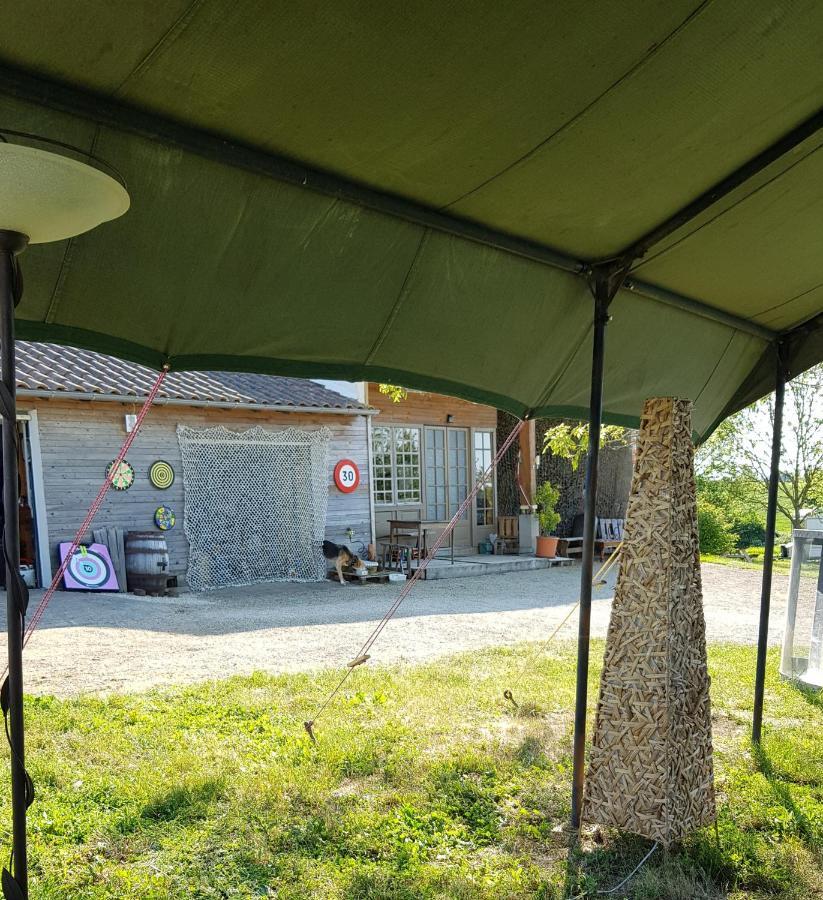 Camping La Petite Houmee Curzay-sur-Vonne Экстерьер фото